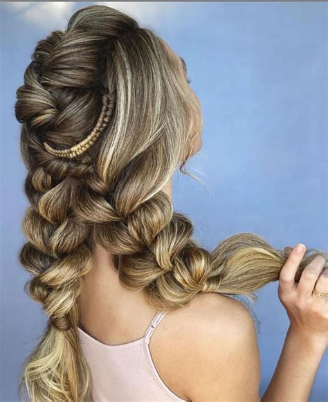 10 Stunning Long Hairstyle Designs to Elevate Your Look